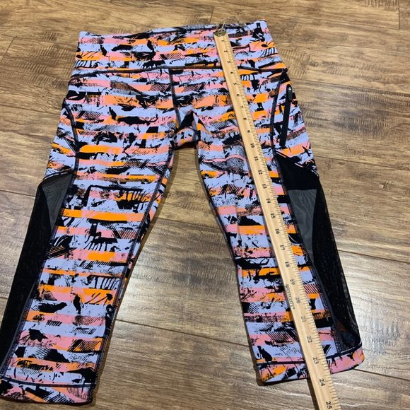 Lululemon colourful mesh side capri leggings - Picture 10 of 11